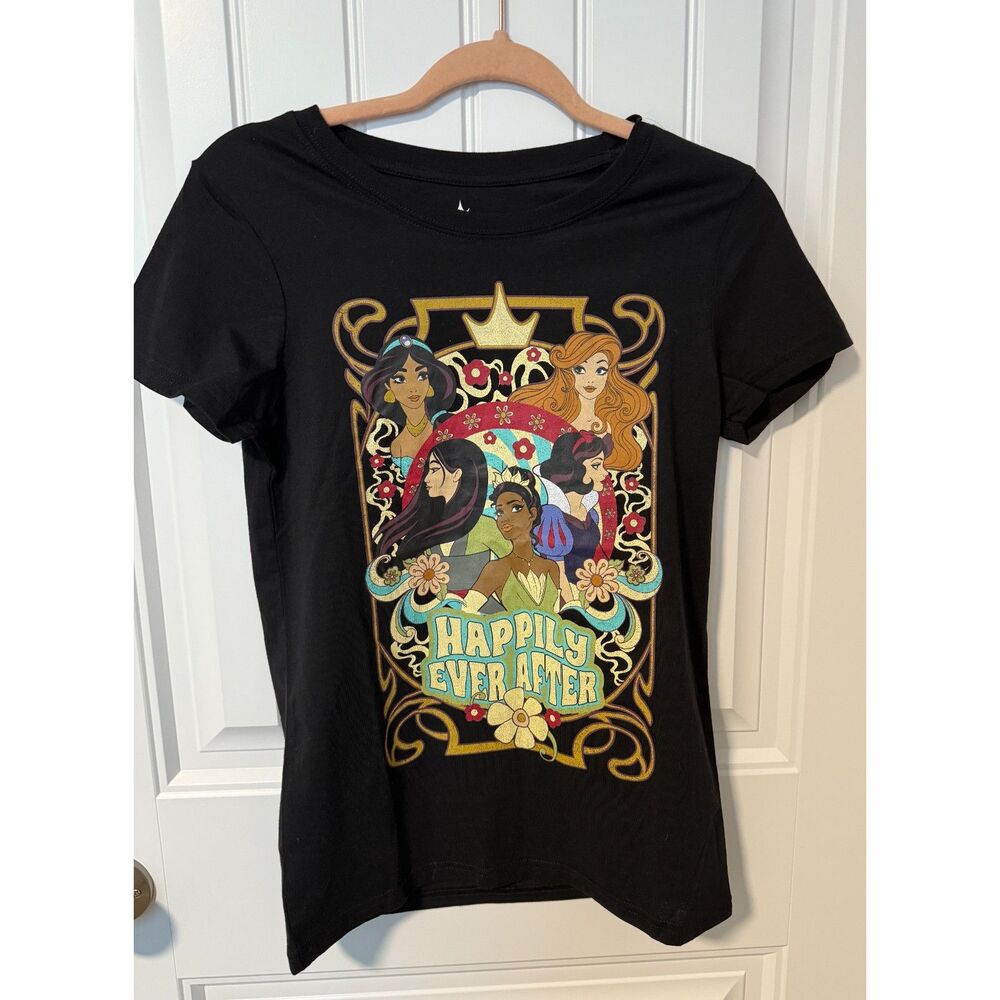 NWT Disney Princess Happily Ever After Size Medium Juniors Black T-Shirt